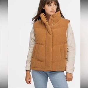 LIV OUTDOOR Size S Kiara
Corduroy Insulated Puffer Vest